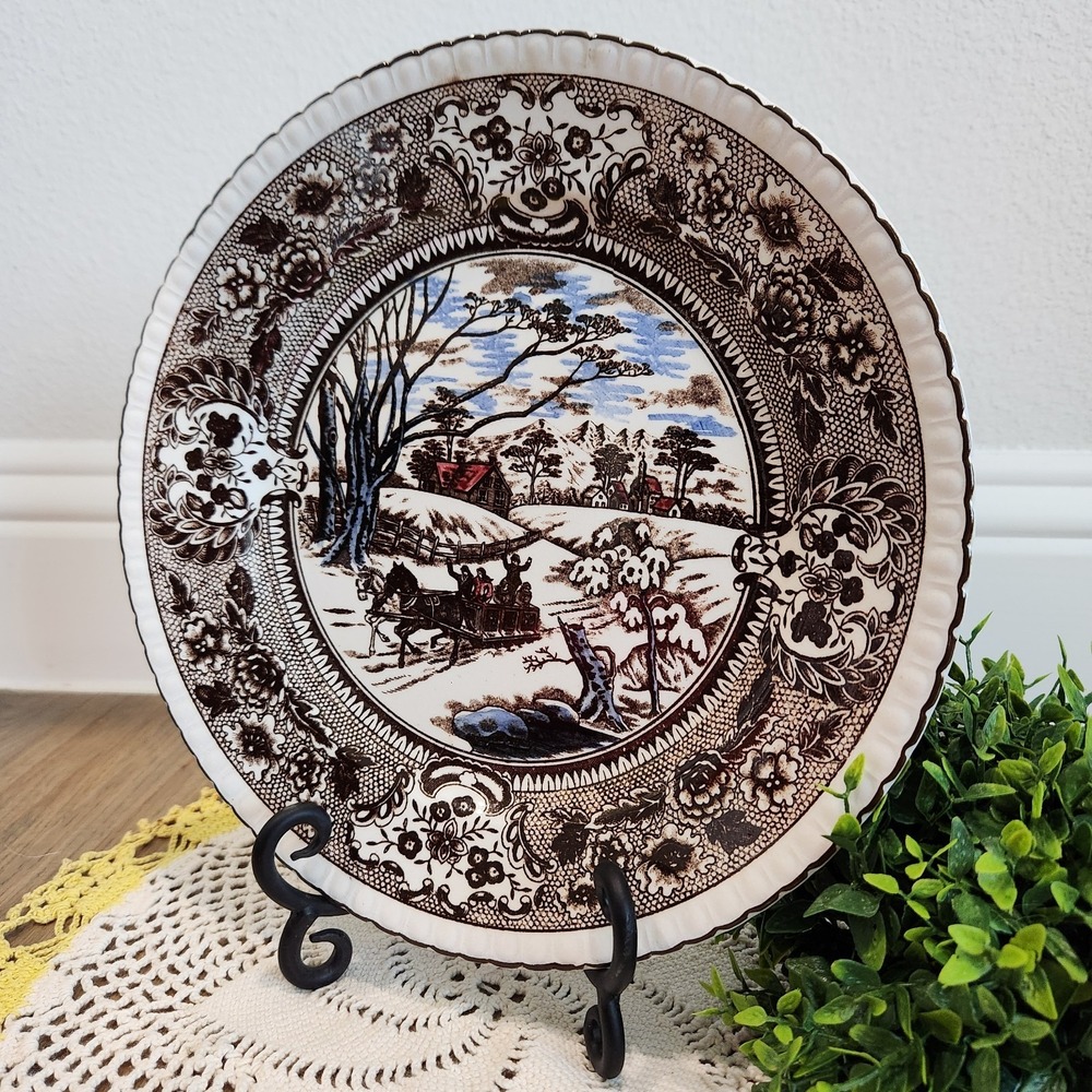 Vintage Ideal Ironstone Japan Winter Sleigh Ride Dinner Plate 10.5" Chase Import
